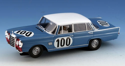 REVELL Mercedes 300 SE Spa 1964